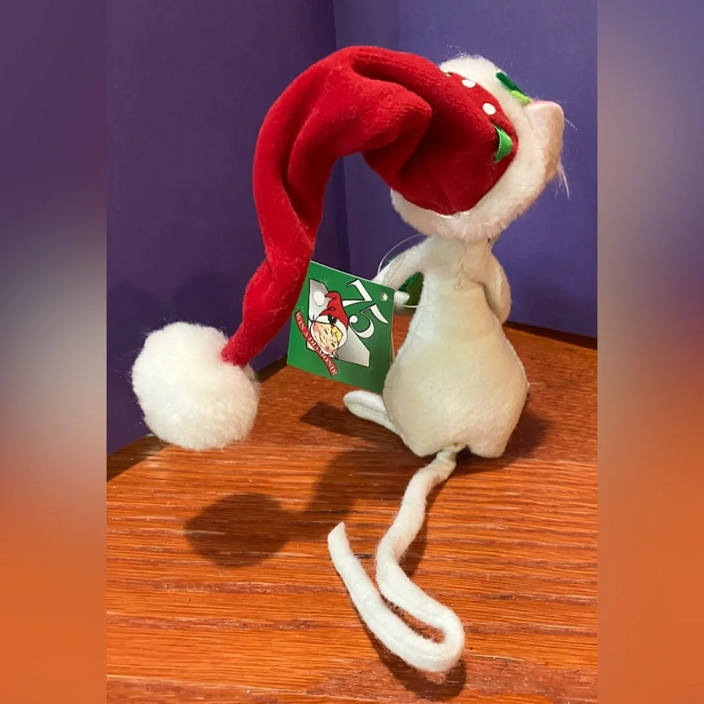 NWT Annalee 6” Holly Berry Mouse #600909